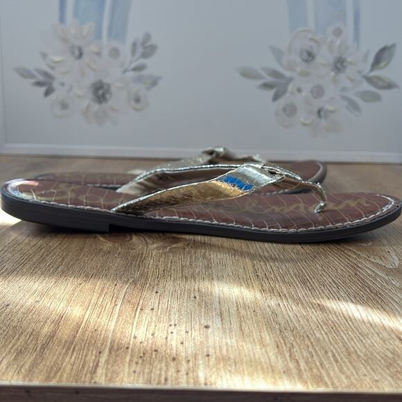 Sam Edelman Giles Gold Snakeskin Print Knotted Thong Sandals - Picture 13 of 14